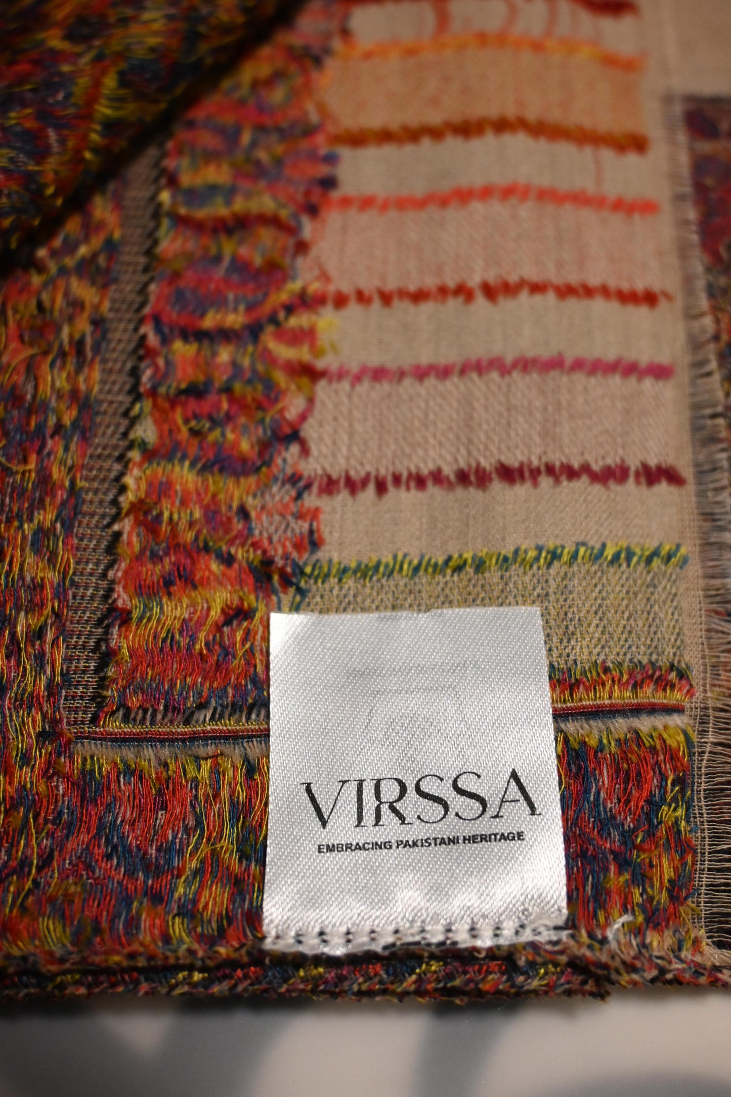 Paisley Design|Paisley Dark Border Pashmina Shawl